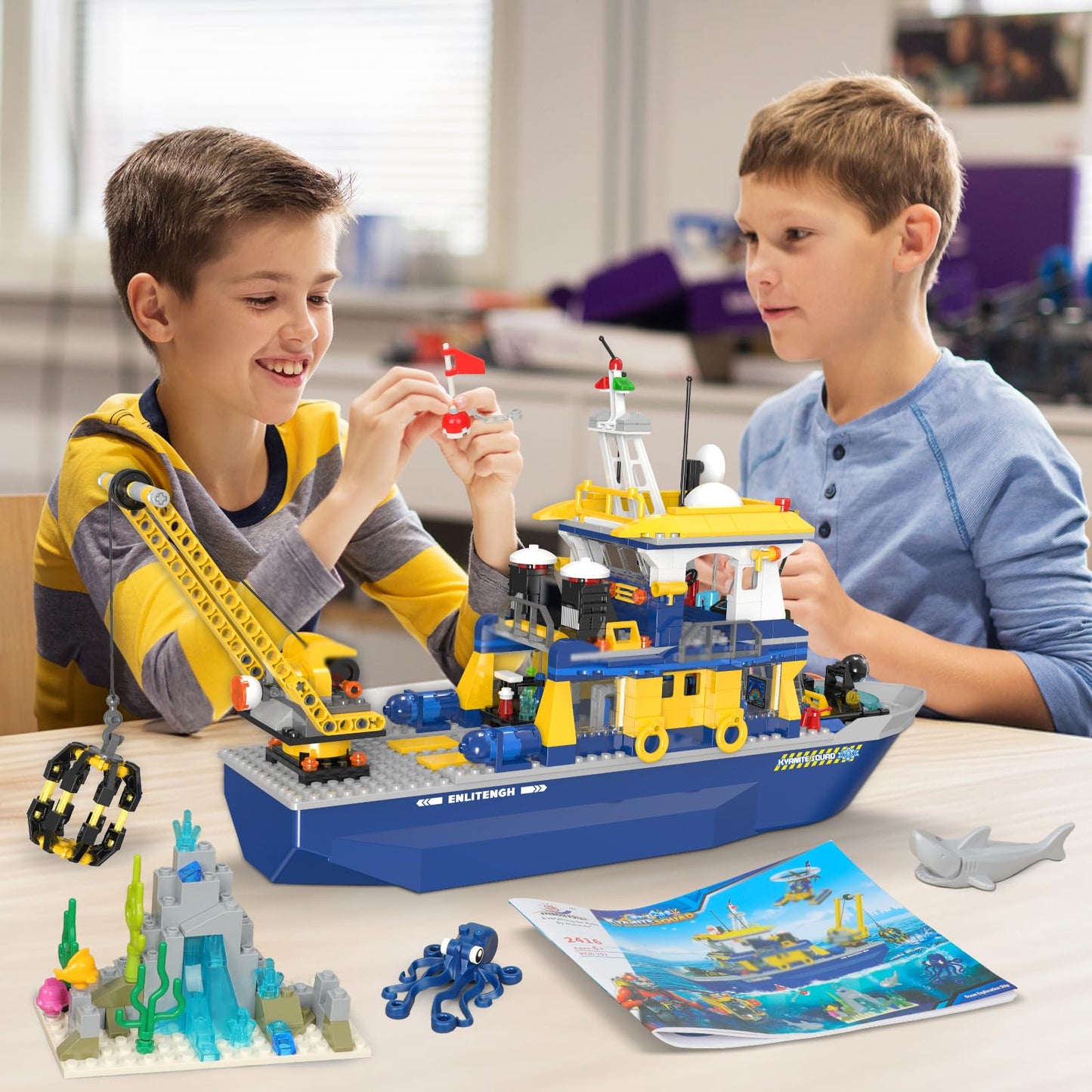 City Ocean Explorer Ship Building Kit, with Helicopter, Submarine, Coral Reef Setting, Shark and Octopus, Creative Ocean Toy Gift for Kids Boys Girls Ages 6+ (797 Pieces)